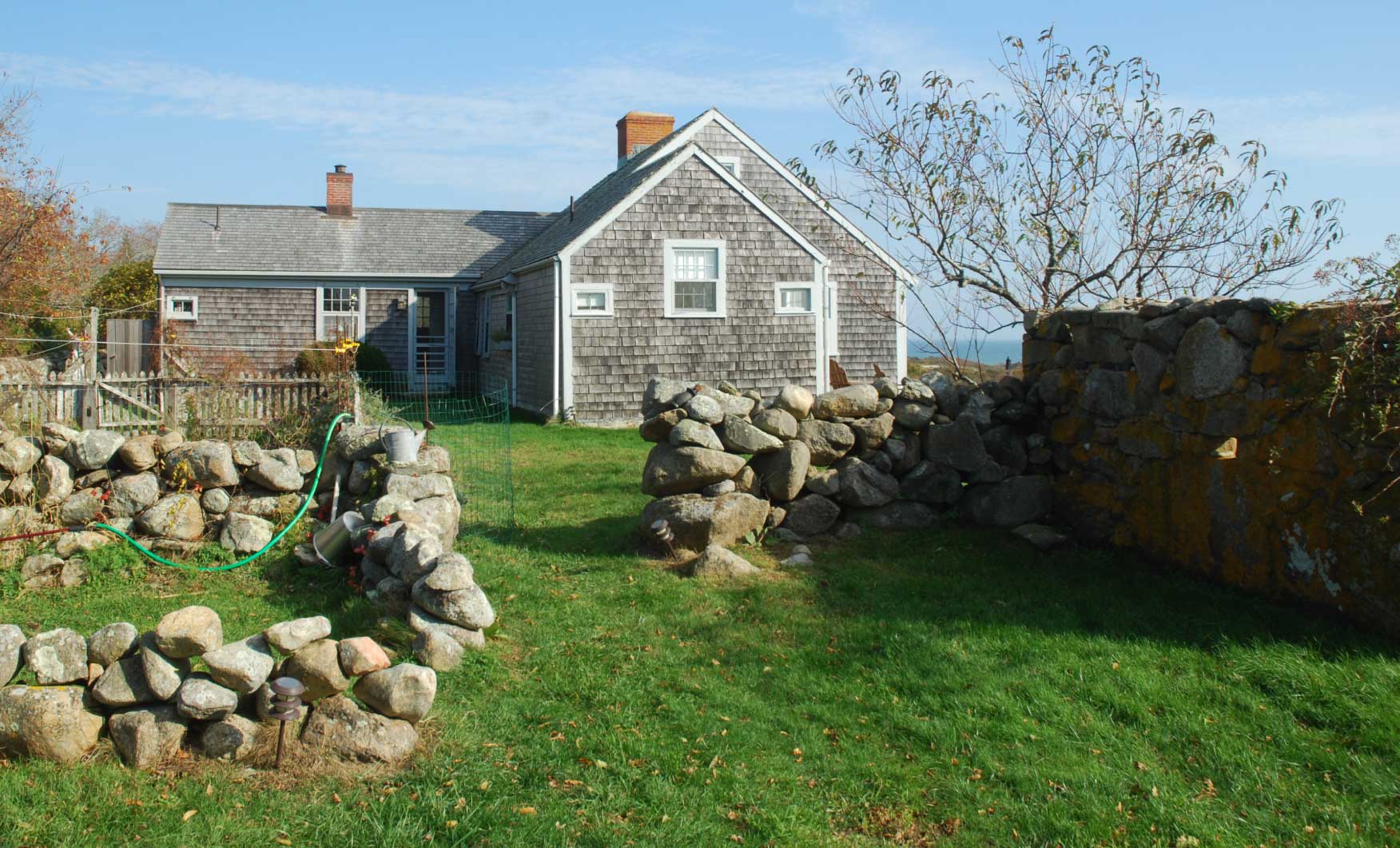 1707-farmhouse-joseph-w-dick-stone-wall-ocean-front