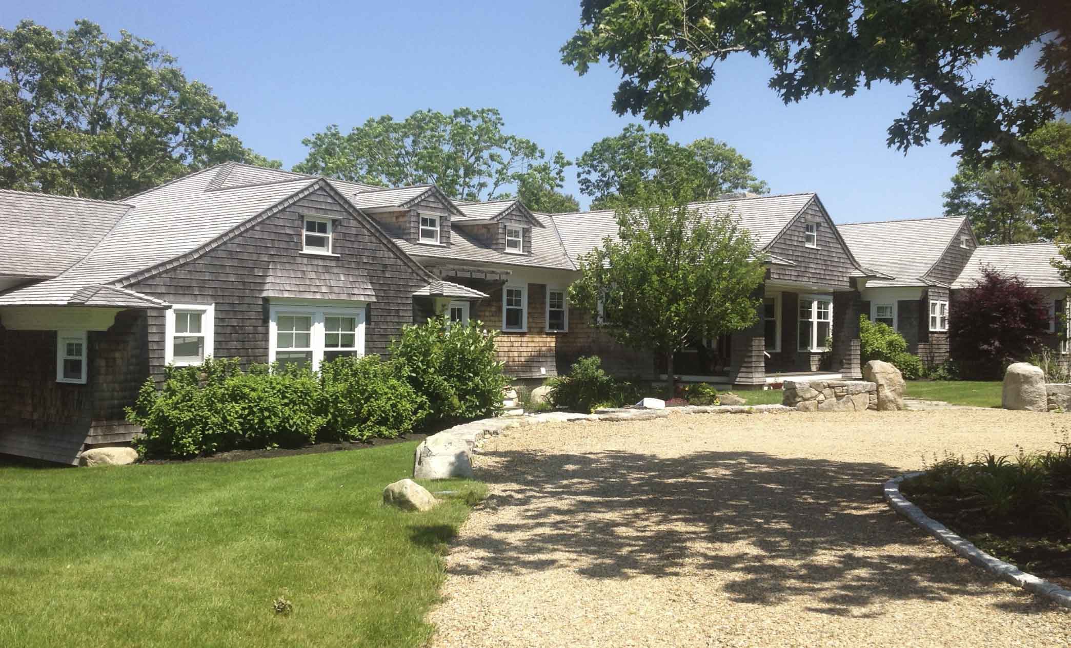 great-pond-house-joe-dick-driveway-front-entry-stone