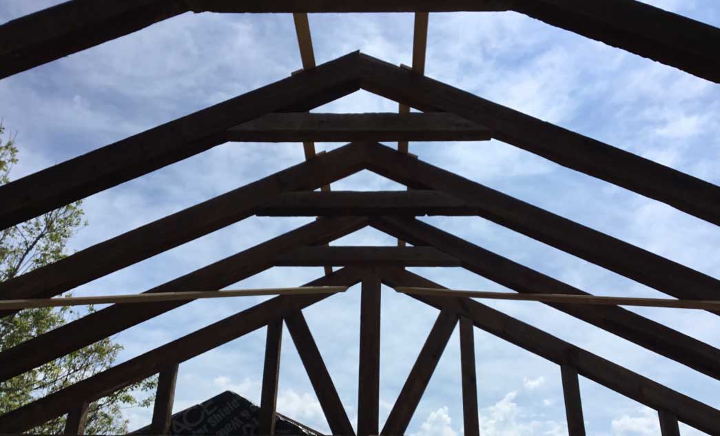 Joe-w-dick-barn-restoration-reconstruction-roof-detail-beams-rafter-truss-strut
